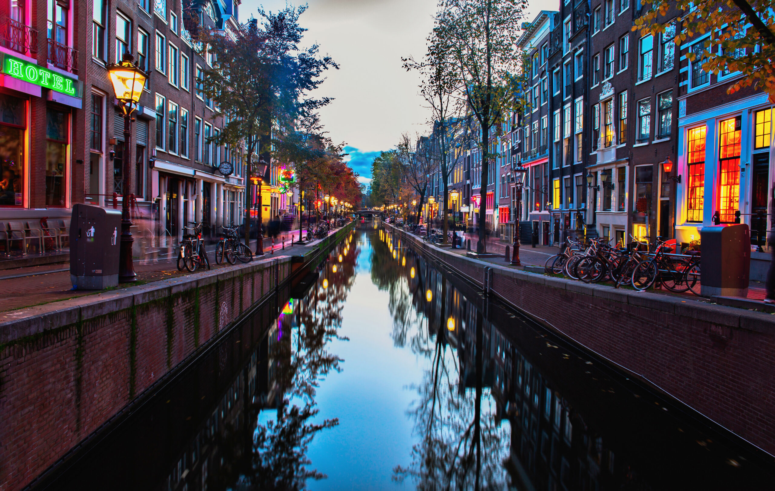 Czy masaż tantryczny może być uznany za uprawianie prostytucji w rozumieniu art. 204 kodeksu karnego? Czyli o absurdach polskiej polityki penalnej. 